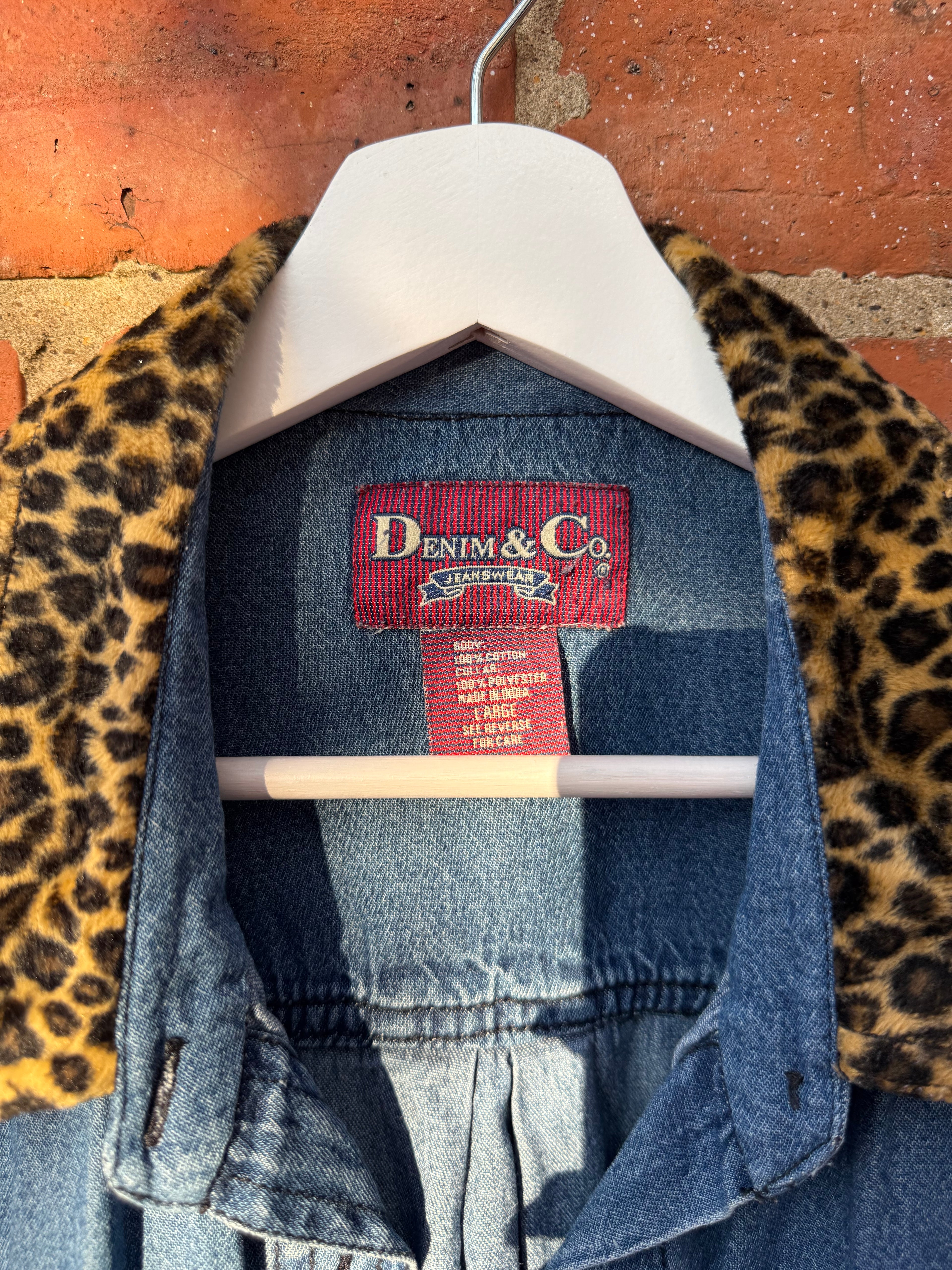 Denim & co jeans blue denim long sleeve shirt with leopard print faux fur collar
